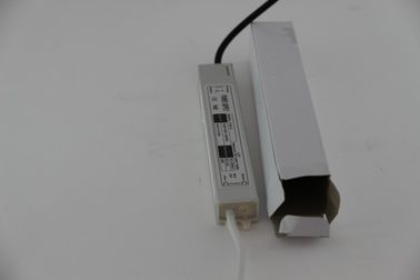 2500mA 12 V DC 30W Wodoodporny sterownik LED / EPA8270C IP68 LED Zasilanie